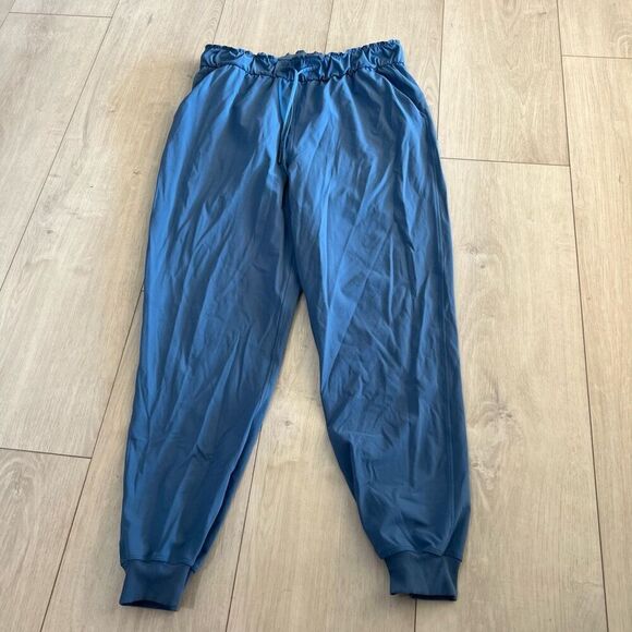 Lululemon women’s joggers size 10 - Picture 1 of 8